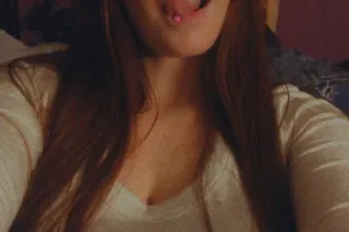 Genuine hottie looking for a g... - Image 2