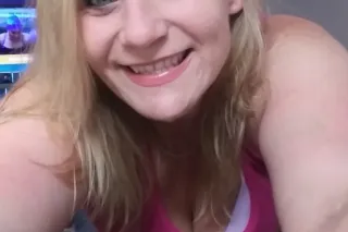 Fun Girl Nextdoor. Looking for... - Image 3