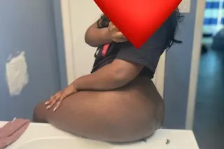 INCALL CHOCOLATE READY TO PLAY... - Image 1